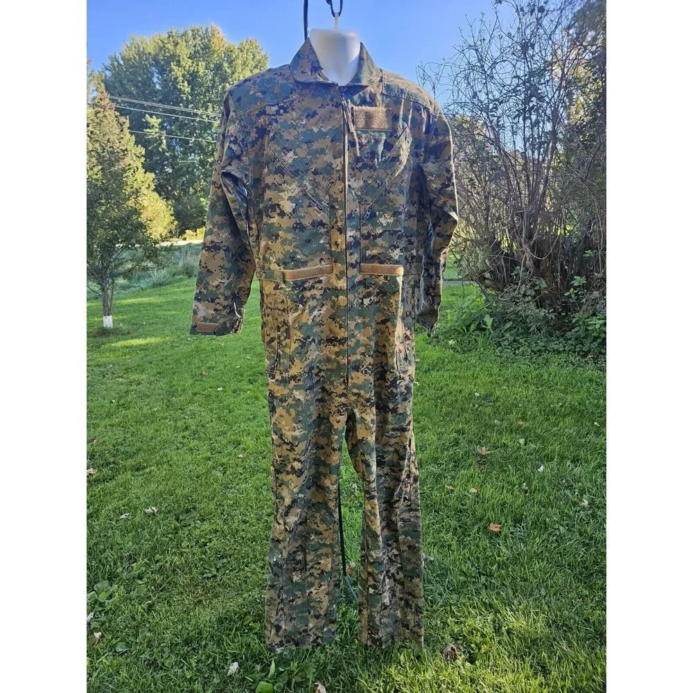 USMC Woodland Digital Camouflage Coveralls Flyers S.O.C. Sz M 28/P Regular‎